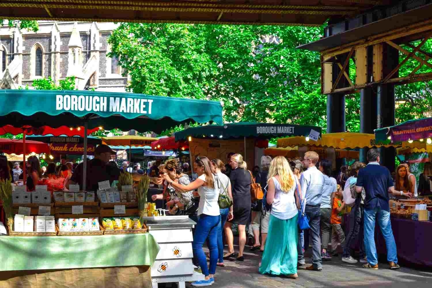 a farmers market (photo by Mark Dalton)
